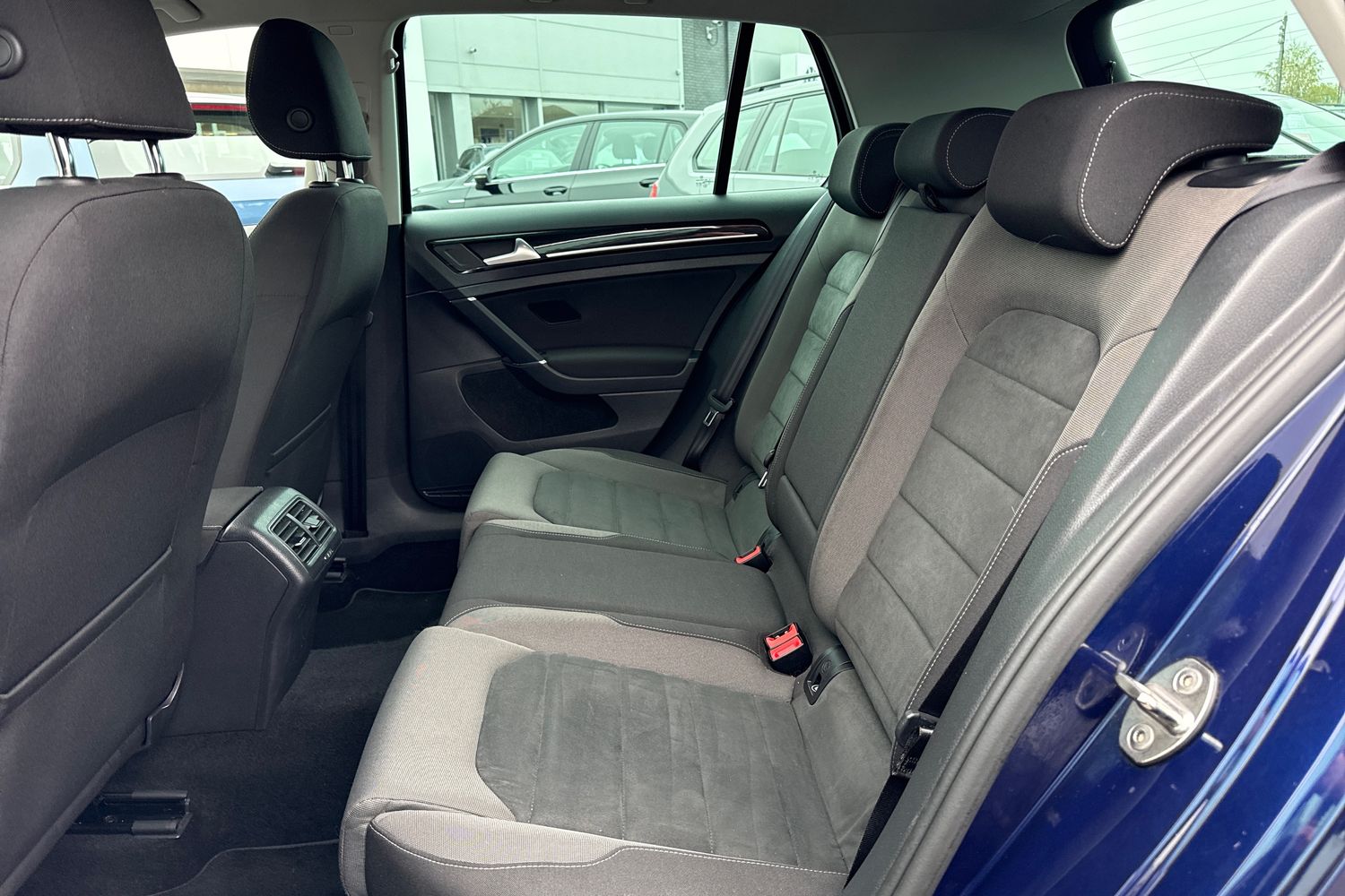 Used Volkswagen Golf 2019 for sale - 76274702: Photo 32