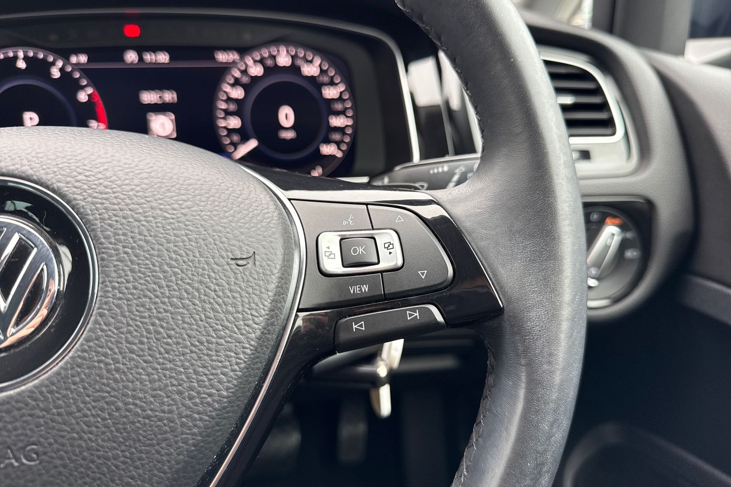 Used Volkswagen Golf 2019 for sale - 76274702: Photo 43