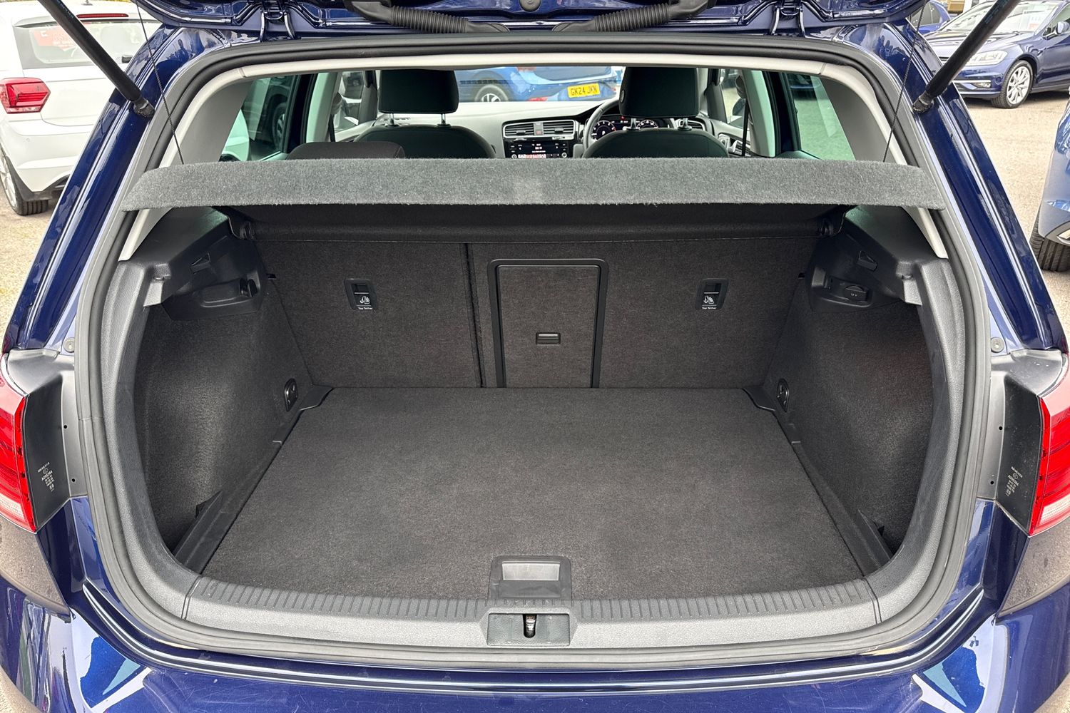 Used Volkswagen Golf 2019 for sale - 76274702: Photo 7