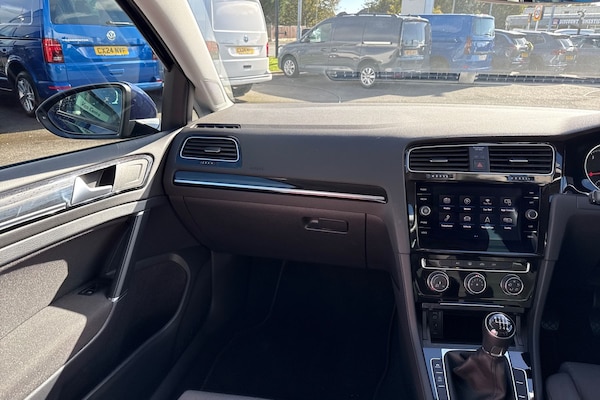 Used Volkswagen Golf 2018 for sale - 76186028: Photo 20