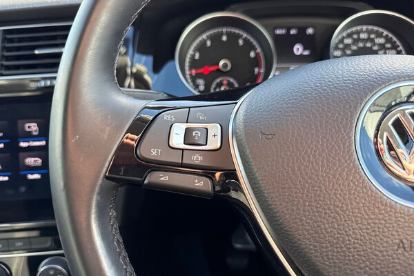 Used Volkswagen Golf 2018 for sale - 76186028: Photo 42