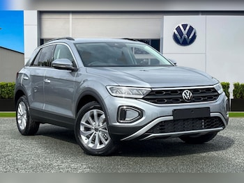 Used Volkswagen T-Roc 2025 for sale - 75700894: Photo