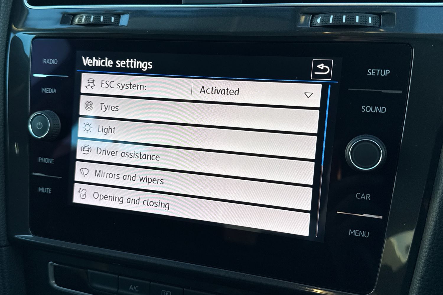 Used Volkswagen Golf 2017 for sale - 76968025: Photo 47