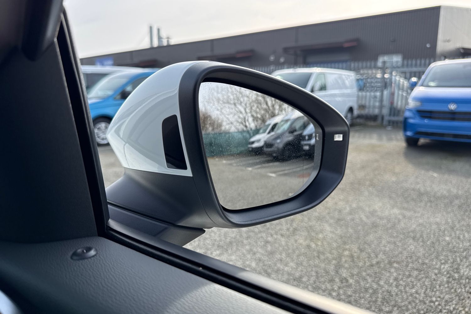 Used Volkswagen T-Roc 2026 for sale - 77973327: Photo 38