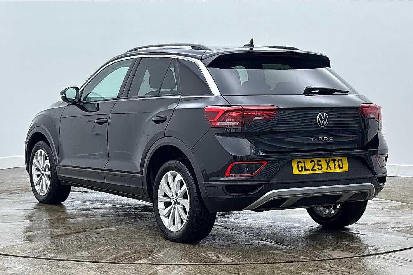 Used Volkswagen T-Roc 2025 for sale - 77747673: Photo 3