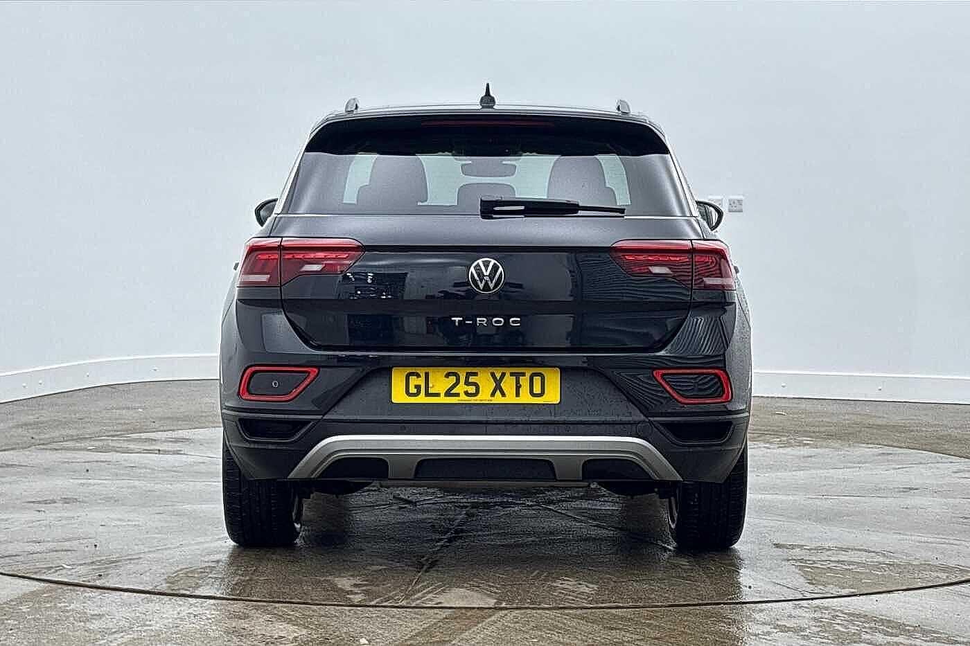 Used Volkswagen T-Roc 2025 for sale - 77747673: Photo 8