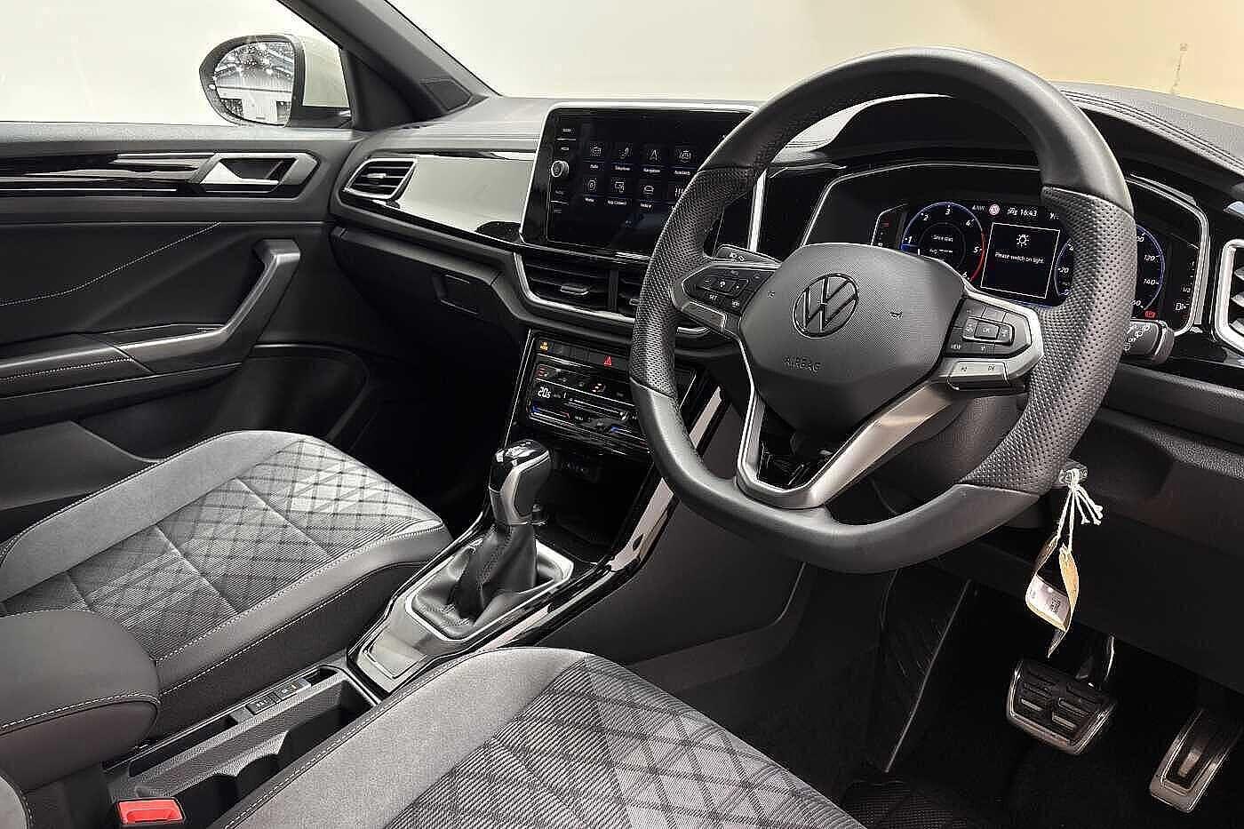 Used Volkswagen T-Roc 2025 for sale - 77262511: Photo 6