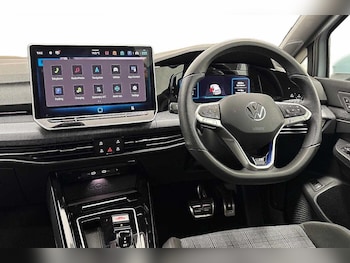 Used Volkswagen Golf 2025 for sale - 78993300: Photo
