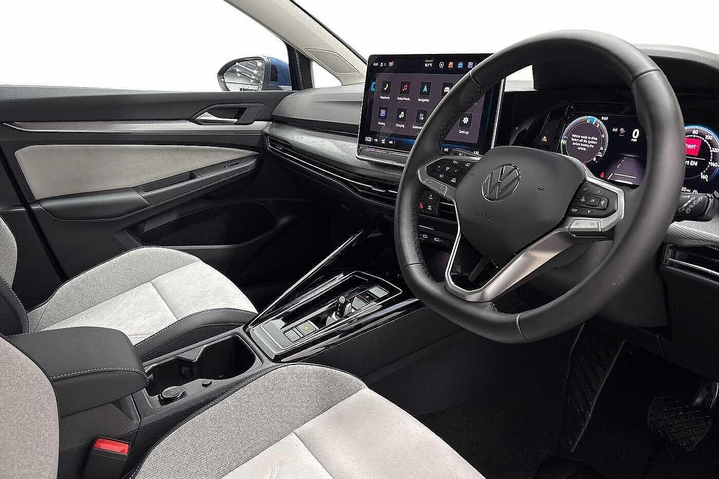 Used Volkswagen Golf 2025 for sale - 77152505: Photo 6