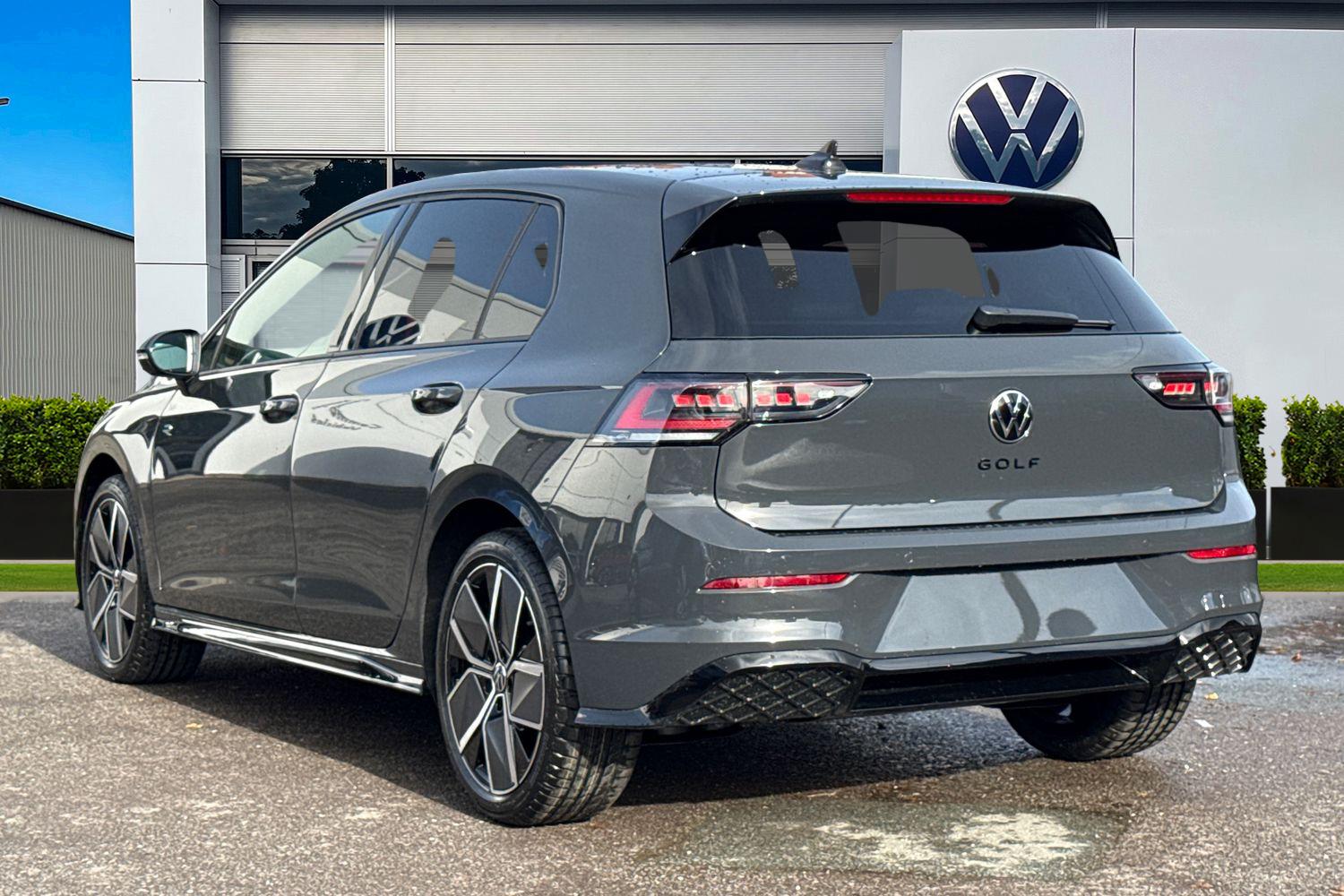 Used Volkswagen Golf 2025 for sale - 76405920: Photo 2