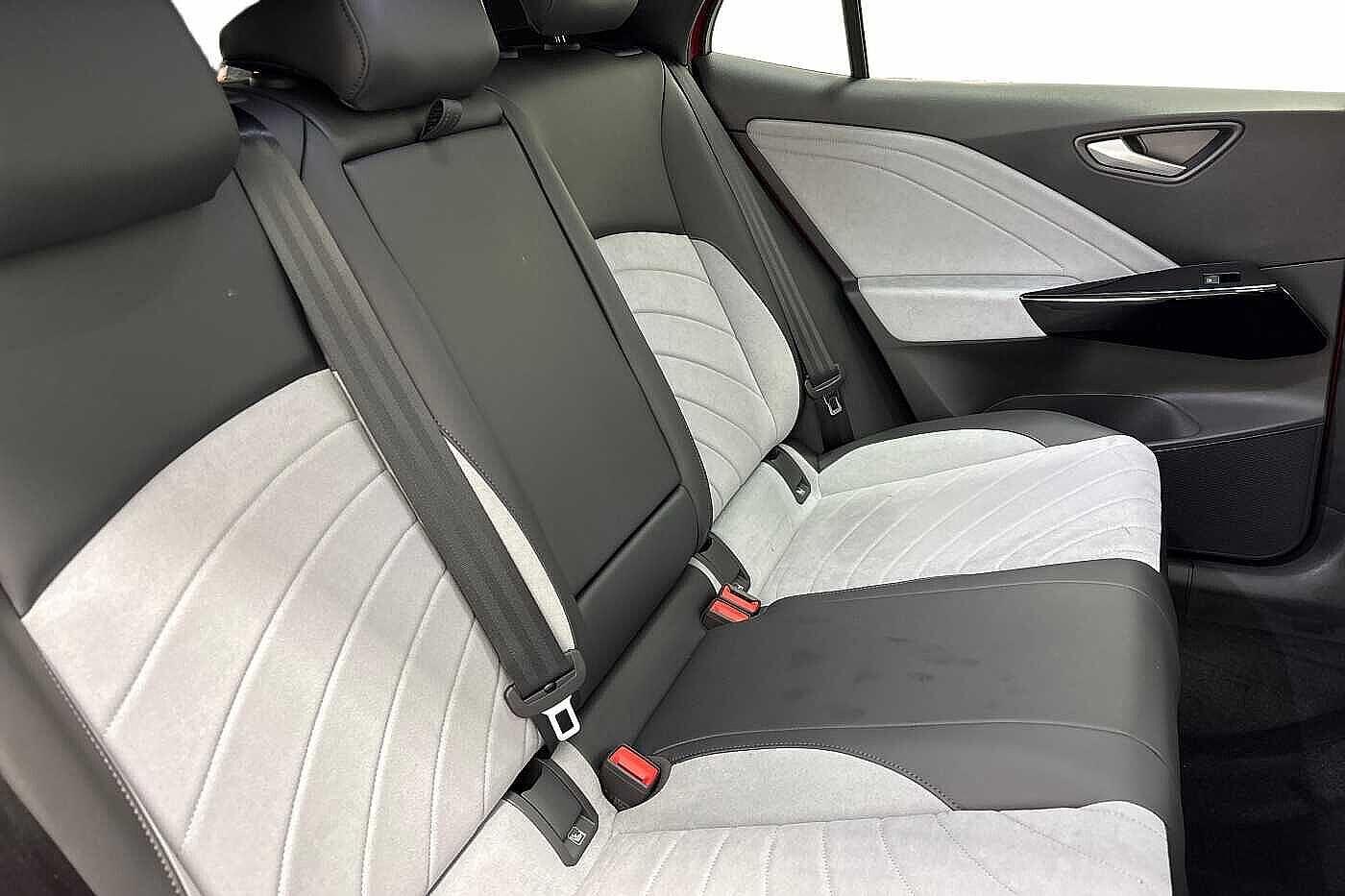 Used Volkswagen ID.3 2024 for sale - 77733615: Photo 9