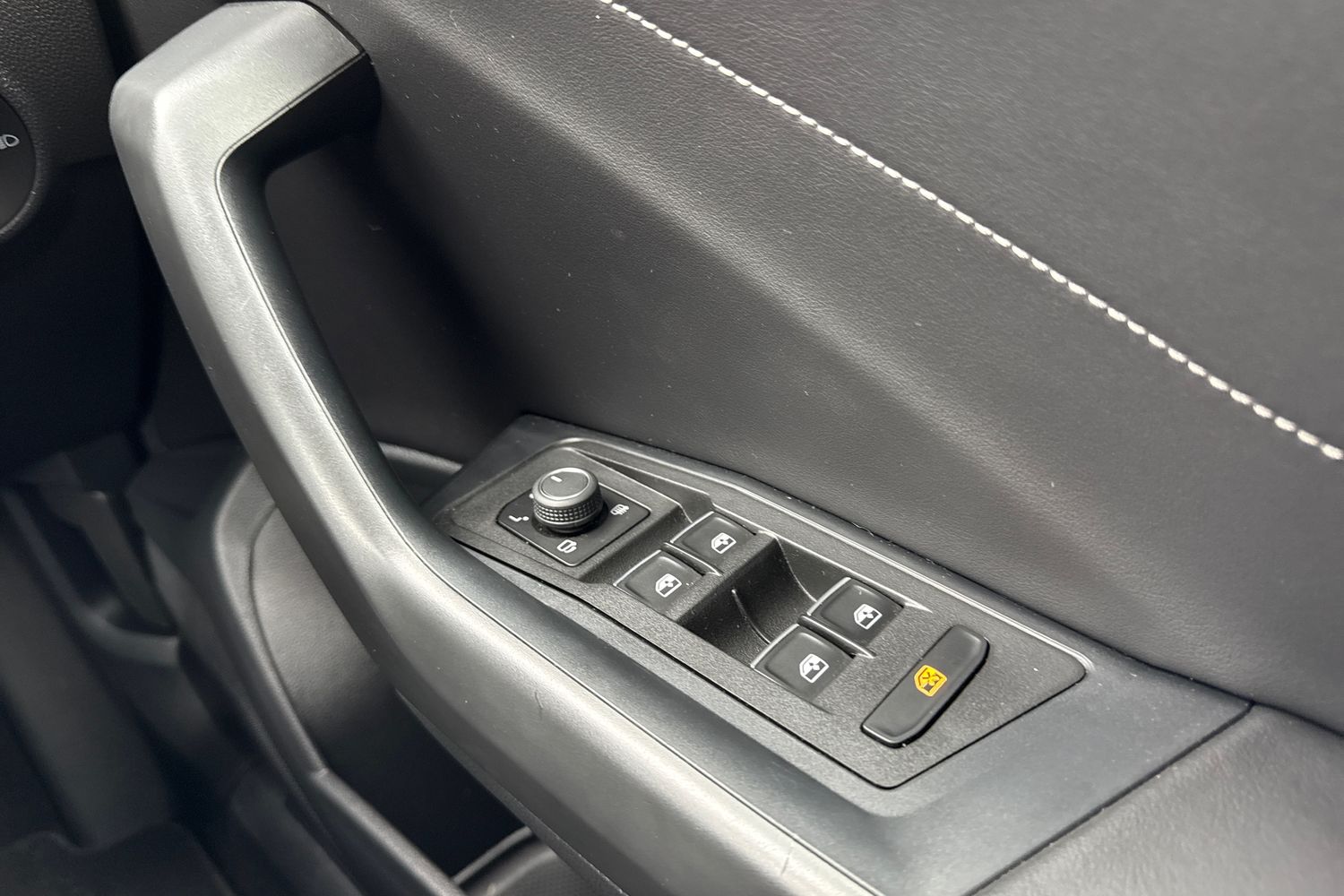 Used Volkswagen T-Roc 2024 for sale - 76836369: Photo 21