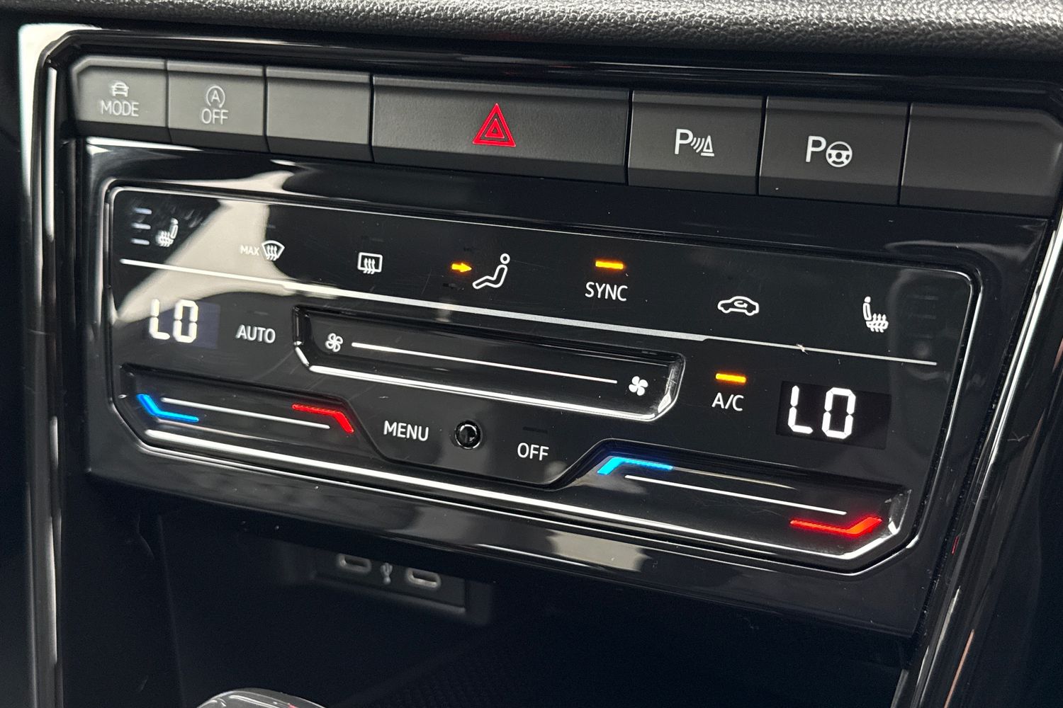 Used Volkswagen T-Roc 2024 for sale - 76836369: Photo 22