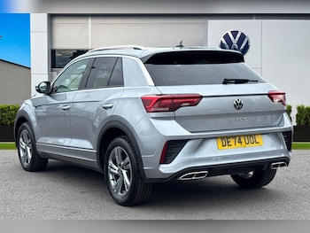 Used Volkswagen T-Roc 2024 for sale - 76836369: Photo