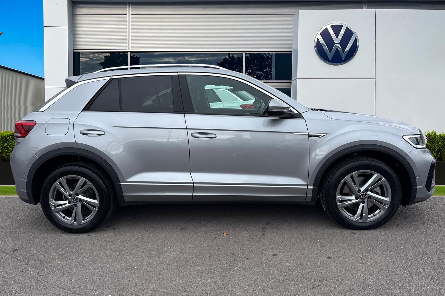 Used Volkswagen T-Roc 2024 for sale - 76836369: Photo 3