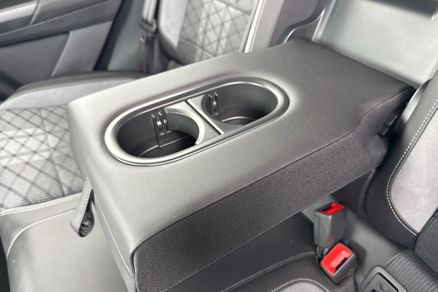 Used Volkswagen T-Roc 2024 for sale - 76836369: Photo 37