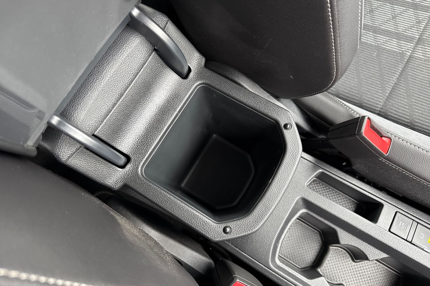 Used Volkswagen T-Roc 2024 for sale - 76836369: Photo 41