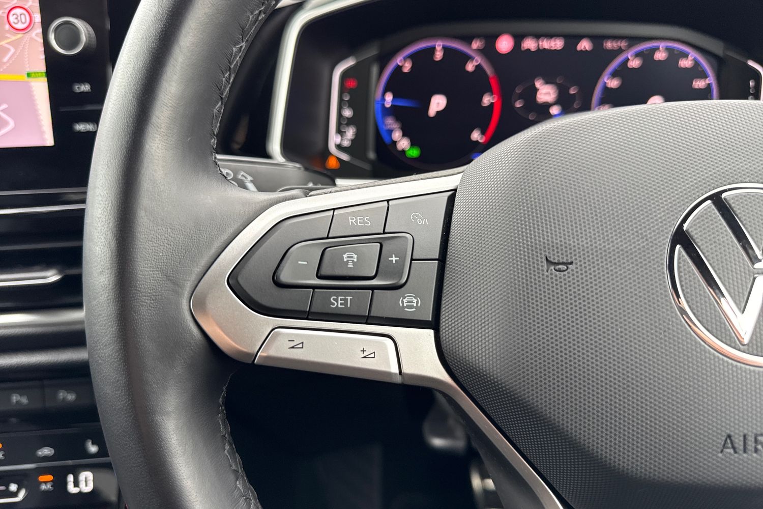 Used Volkswagen T-Roc 2024 for sale - 76836369: Photo 44