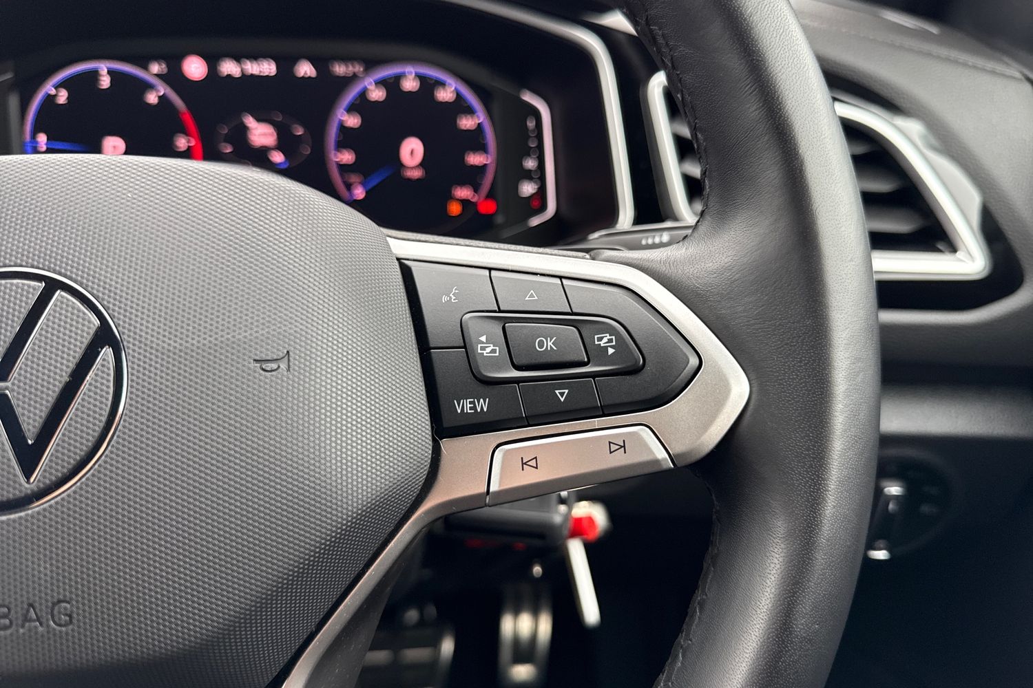 Used Volkswagen T-Roc 2024 for sale - 76836369: Photo 45