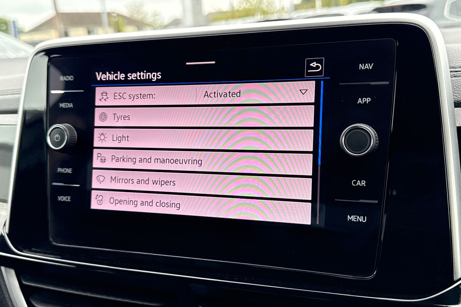 Used Volkswagen T-Roc 2024 for sale - 76836369: Photo 53