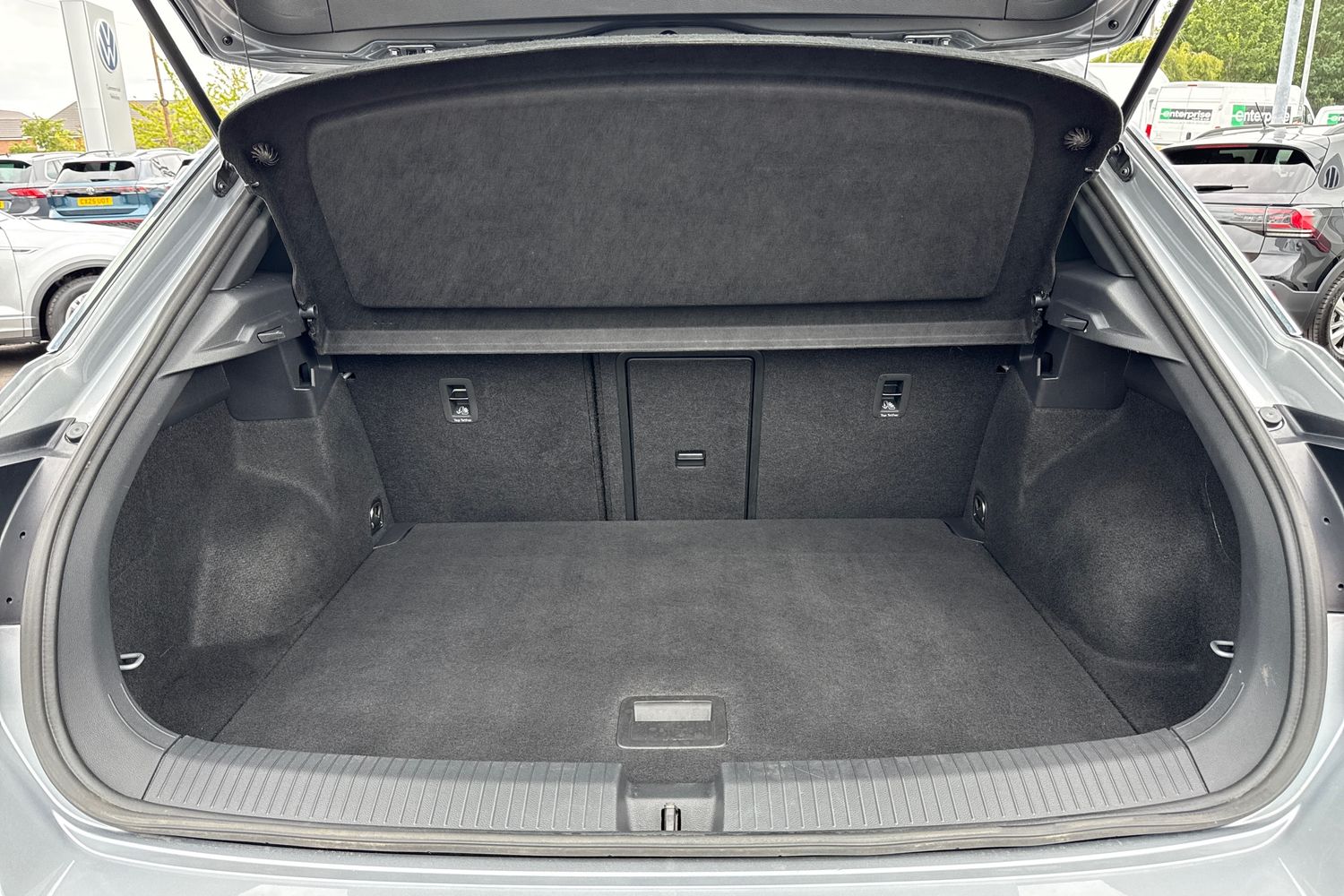 Used Volkswagen T-Roc 2024 for sale - 76836369: Photo 7