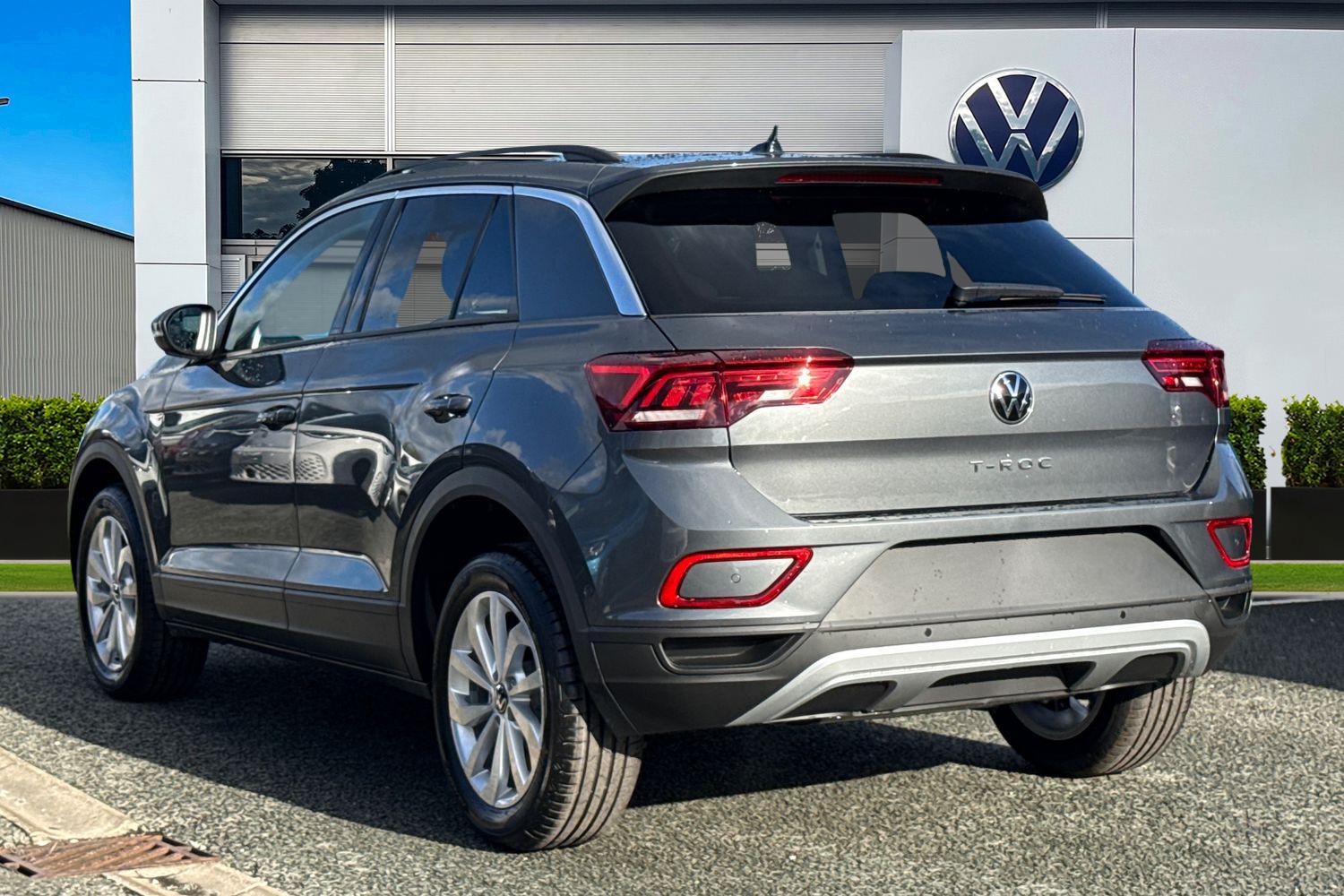 Used Volkswagen T-Roc 2025 for sale - 76346549: Photo 2