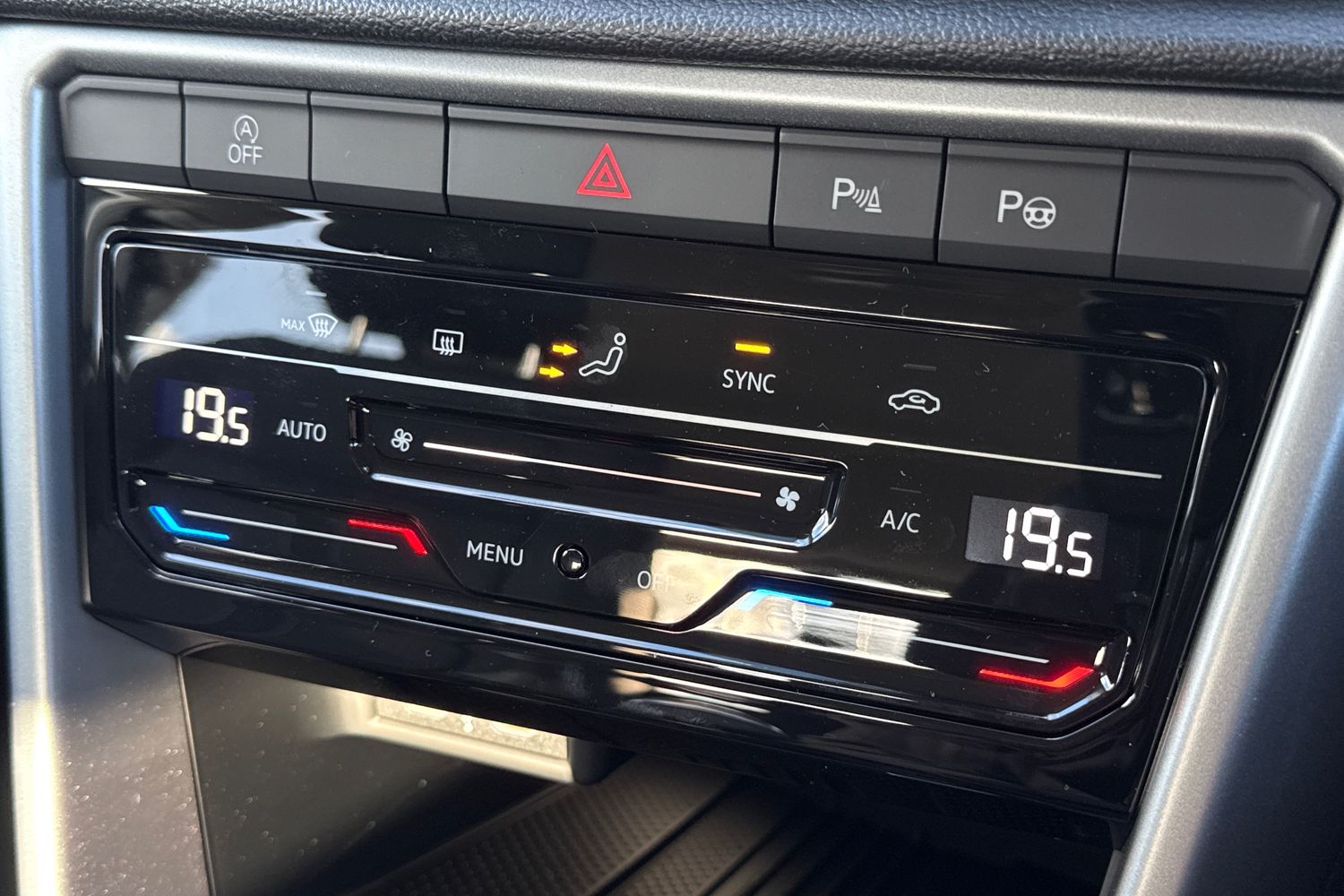 Used Volkswagen T-Roc 2025 for sale - 76346549: Photo 21