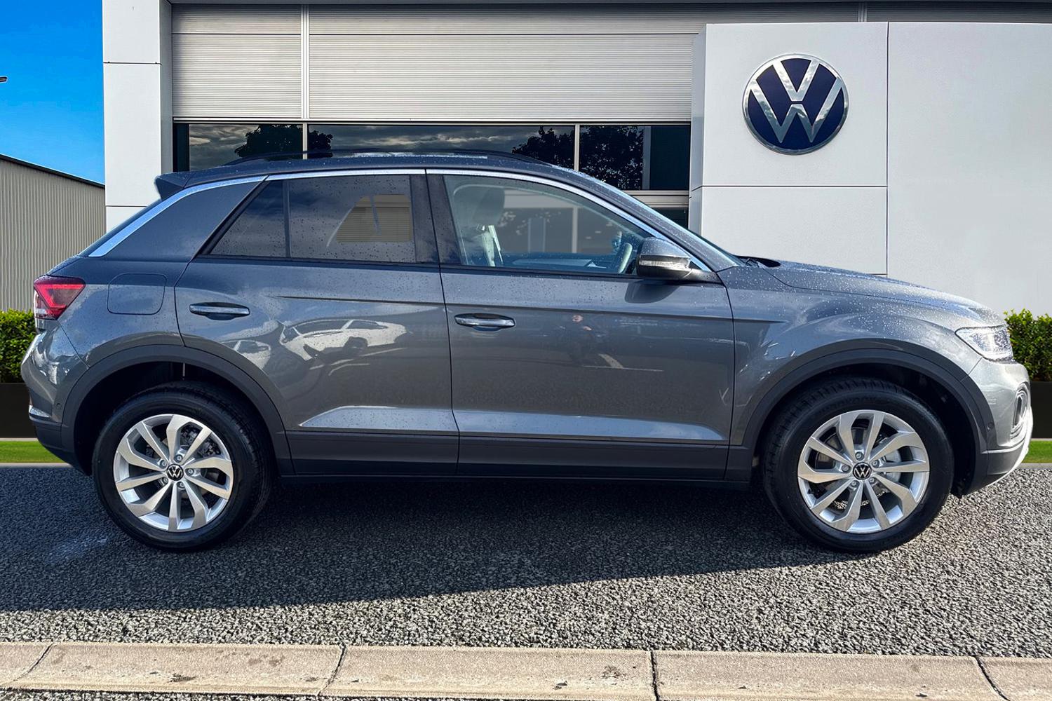Used Volkswagen T-Roc 2025 for sale - 76346549: Photo 3