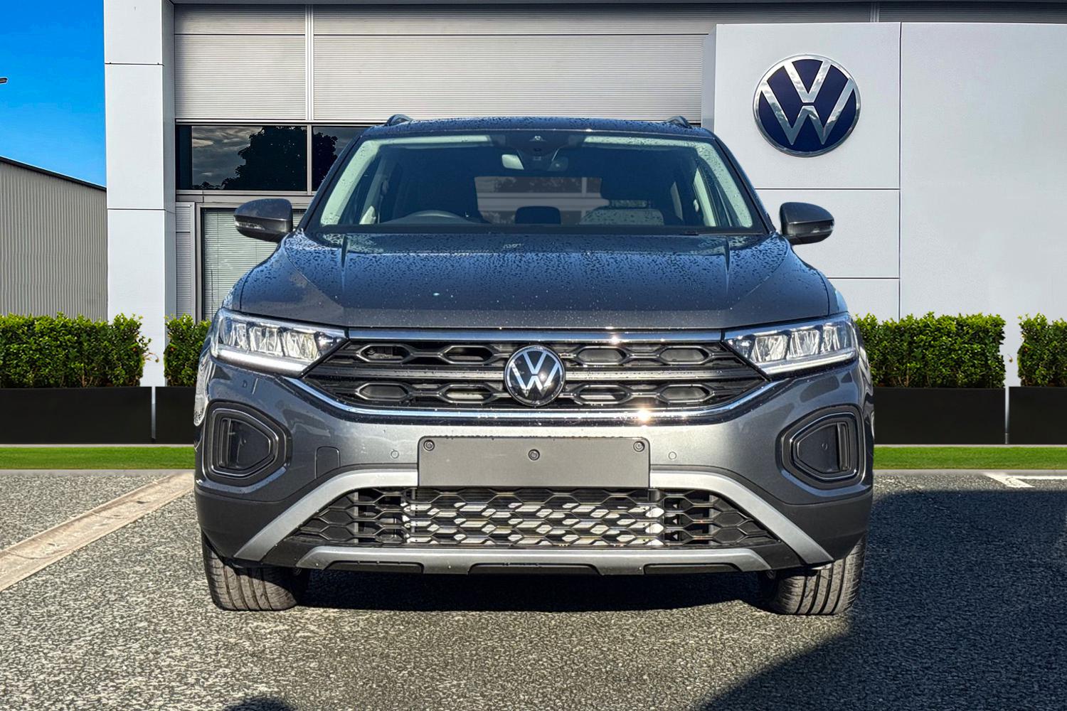 Used Volkswagen T-Roc 2025 for sale - 76346549: Photo 5