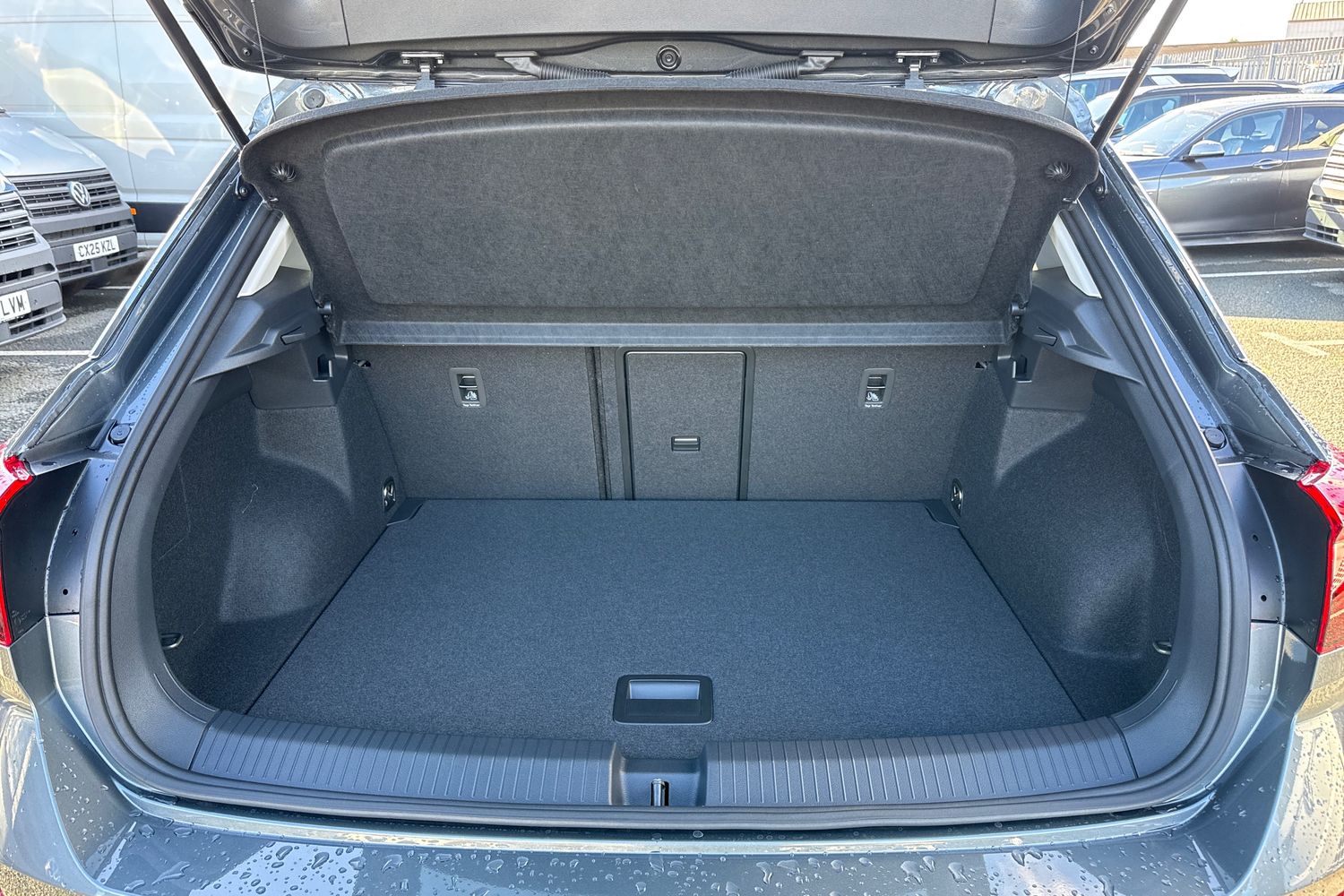 Used Volkswagen T-Roc 2025 for sale - 76346549: Photo 6