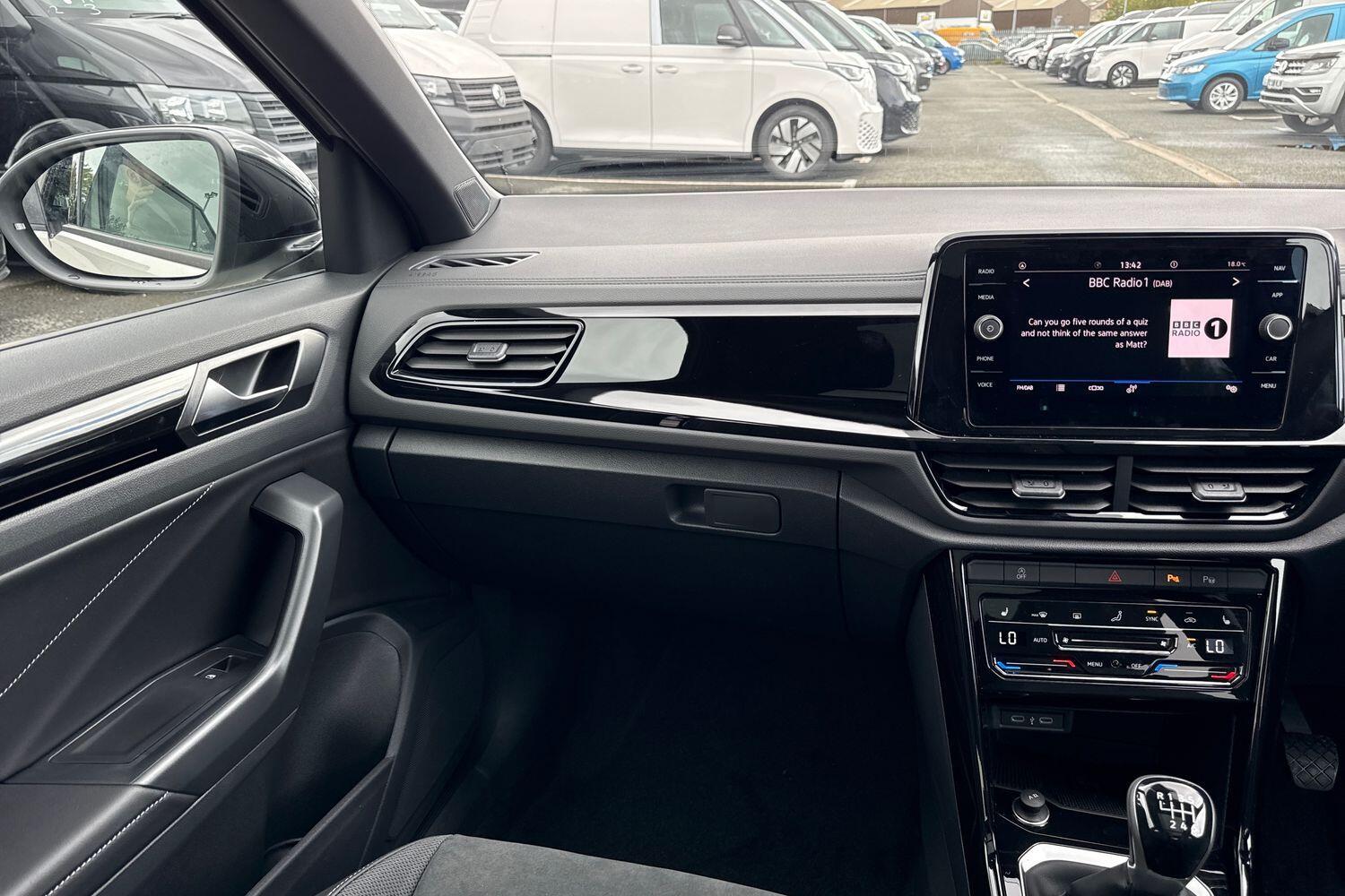 Used Volkswagen T-Roc 2025 for sale - 76827887: Photo 14