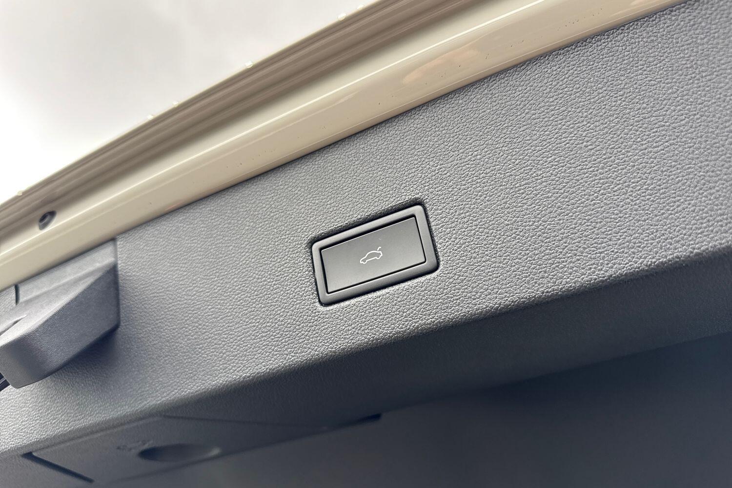 Used Volkswagen T-Roc 2025 for sale - 76827887: Photo 30