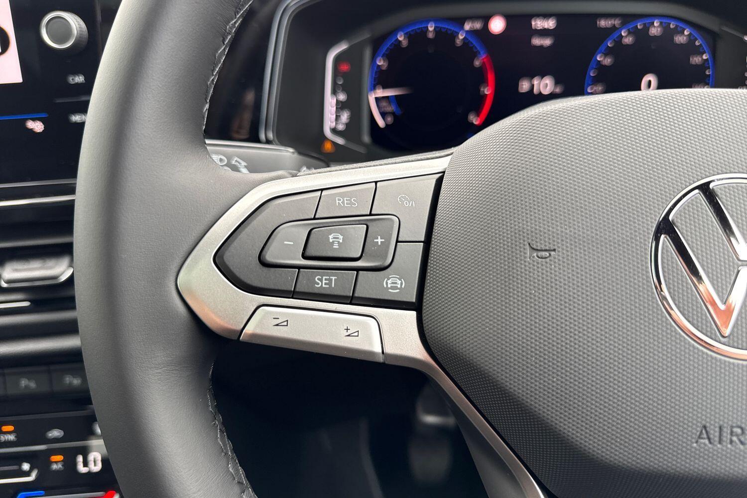 Used Volkswagen T-Roc 2025 for sale - 76827887: Photo 43