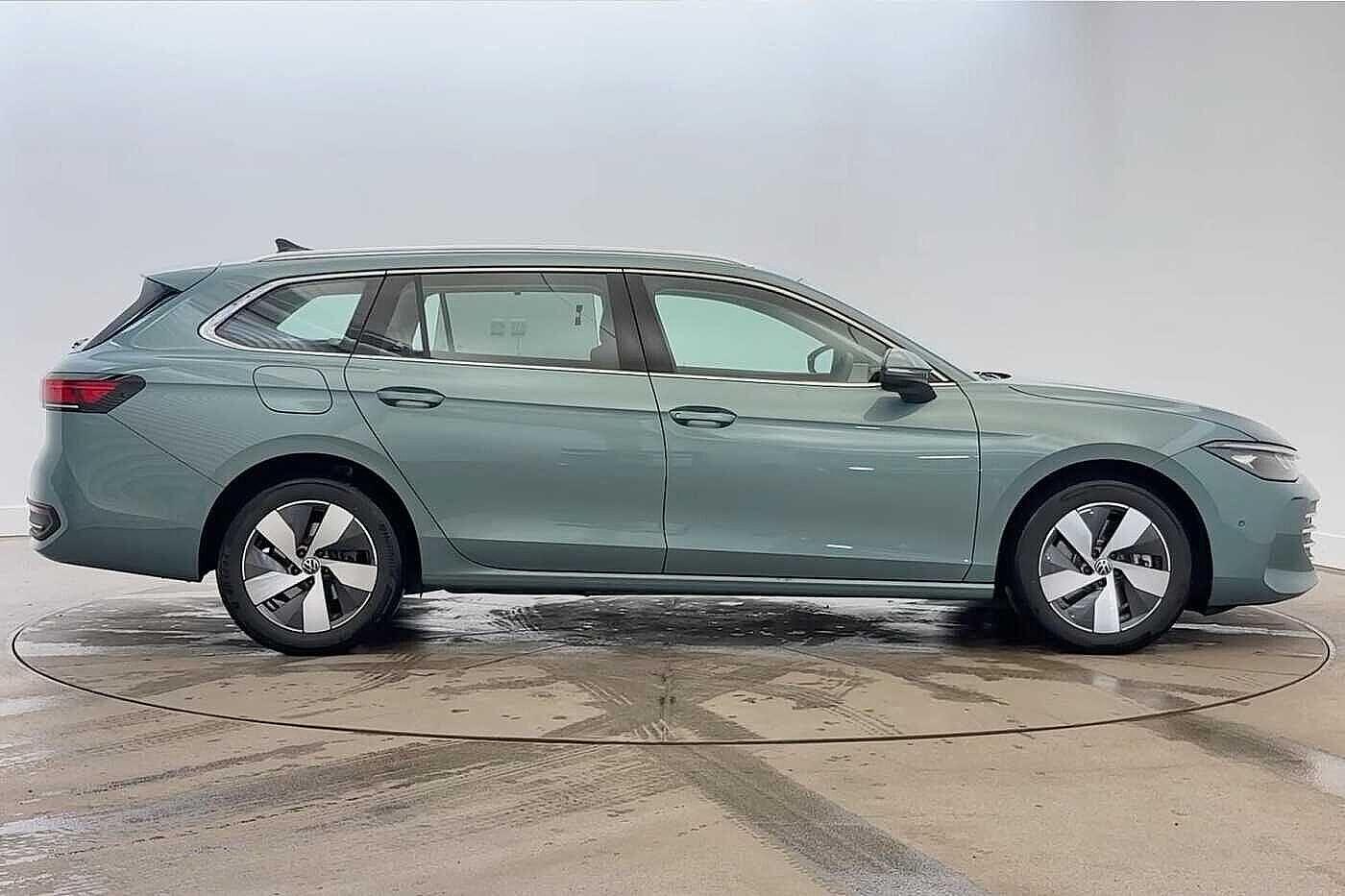 Used Volkswagen Passat 2025 for sale - 77161431: Photo 4