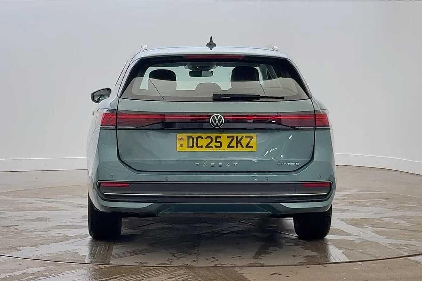 Used Volkswagen Passat 2025 for sale - 77161431: Photo 8
