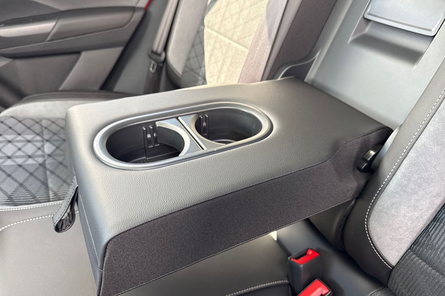 Used Volkswagen T-Roc 2026 for sale - 77355422: Photo 37