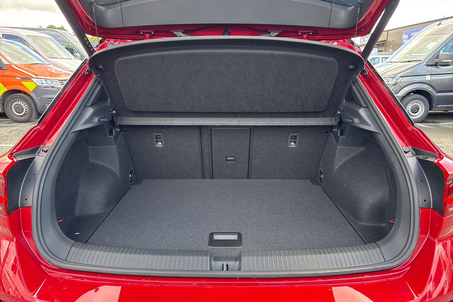 Used Volkswagen T-Roc 2026 for sale - 77355422: Photo 6