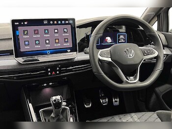 Used Volkswagen Golf 2025 for sale - 77337169: Photo