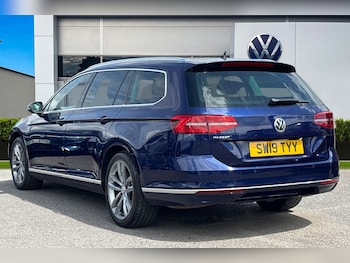 Used Volkswagen Passat 2019 for sale - 79073203: Photo