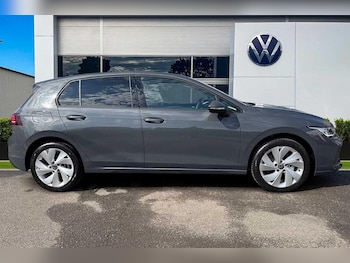 Used Volkswagen Golf 2024 for sale - 78029420: Photo