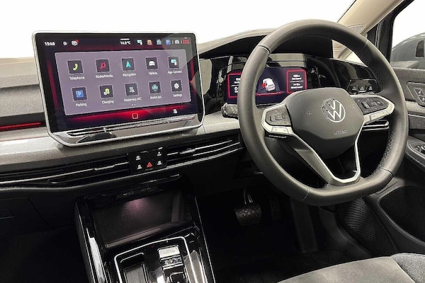 Used Volkswagen Golf 2025 for sale - 76311013: Photo 2