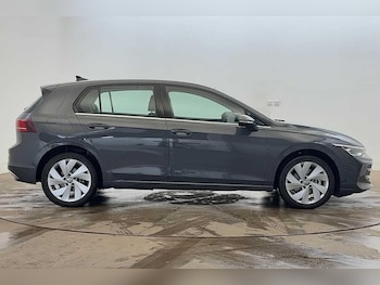 Used Volkswagen Golf 2025 for sale - 76311013: Photo 4