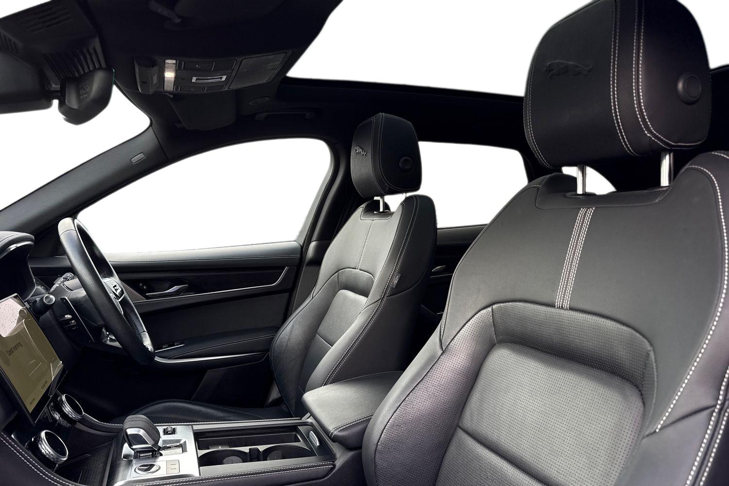 Used Jaguar F-Pace 2023 for sale - 76836296: Photo 16