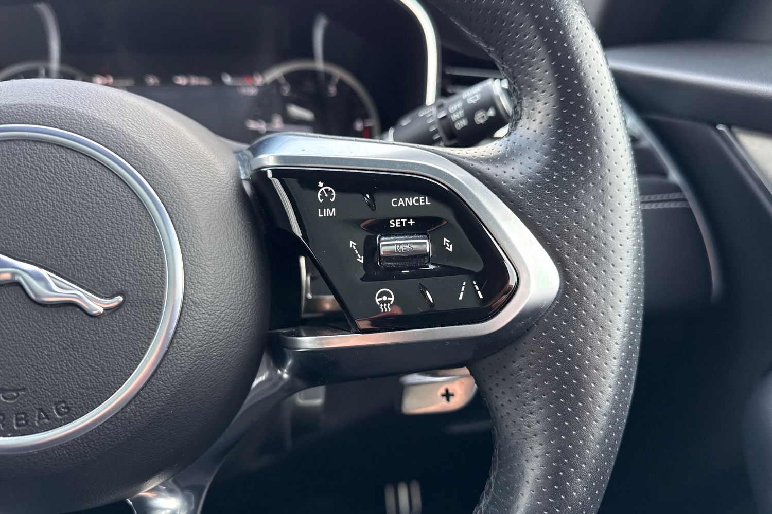 Used Jaguar F-Pace 2023 for sale - 76836296: Photo 47