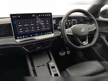 Used Volkswagen Passat 2025 for sale - 78359400: Photo