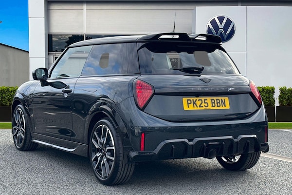 Used MINI Cooper 2025 for sale - 76311056: Photo 2