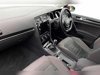 Used Volkswagen Golf 2019 for sale - 77981883: Photo