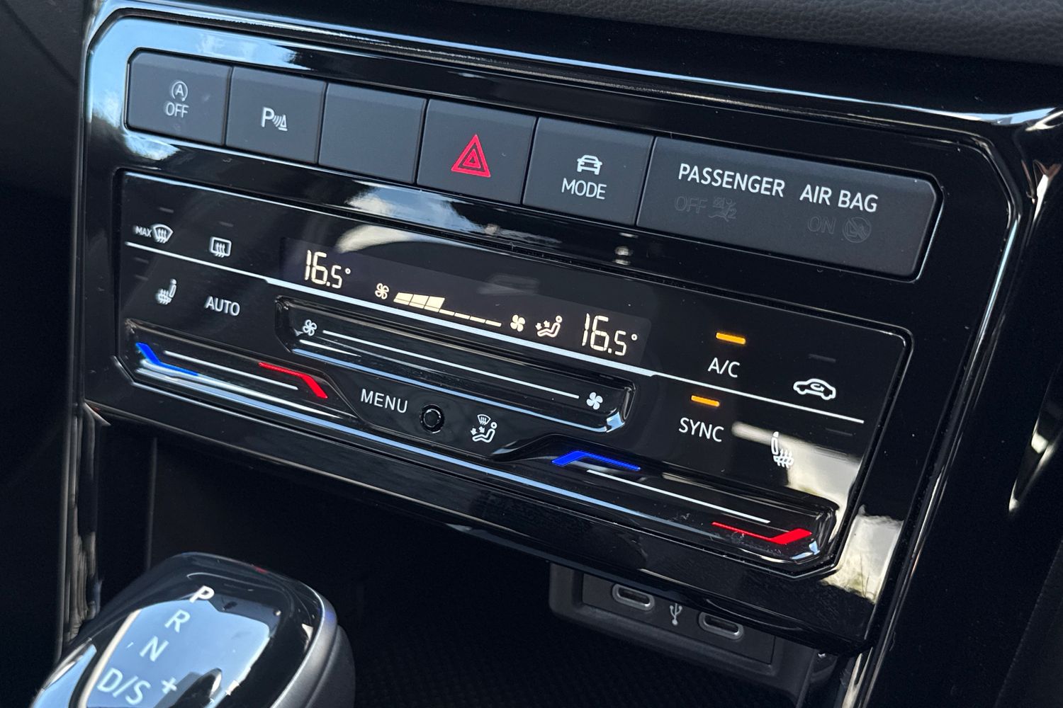 Used Volkswagen T-Cross 2024 for sale - 75662588: Photo 22