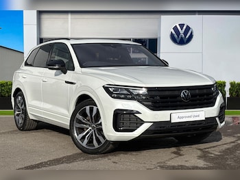2023 - 3.0 V6 TDI 4Motion Black Edition Ã¢ ­  Towbar, climate front seats massage 5-Door