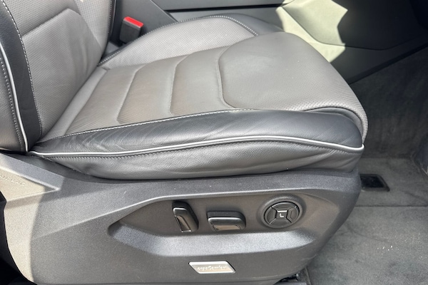 Used Volkswagen Touareg 2023 for sale - 76304784: Photo 44